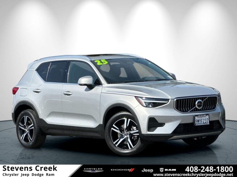 Used 2025 Volvo XC40 in San Jose