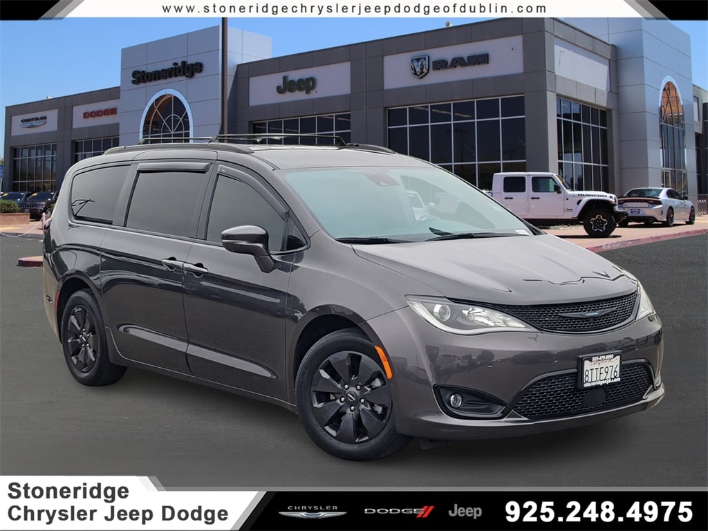 Used 2020 Chrysler Pacifica Hybrid in Pleasanton