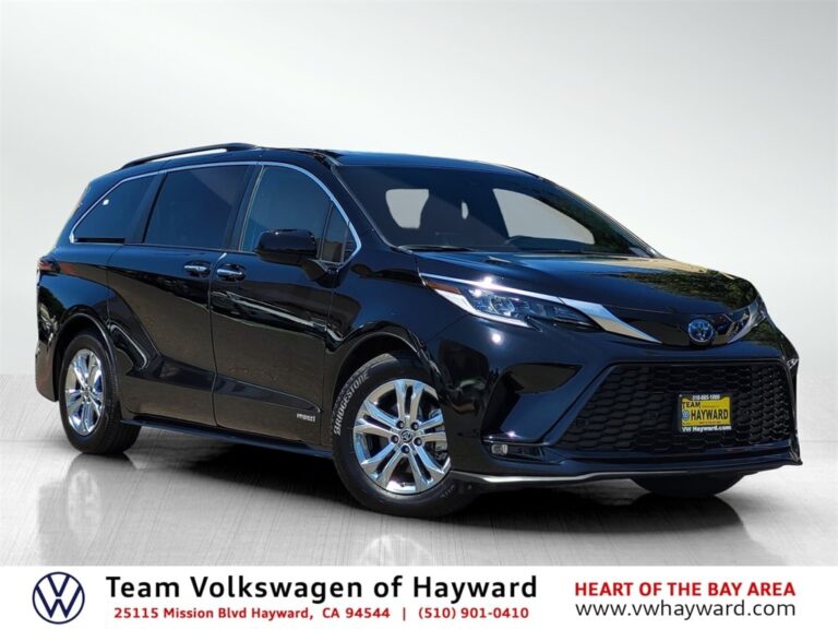 Used 2021 Toyota Sienna in Hayward