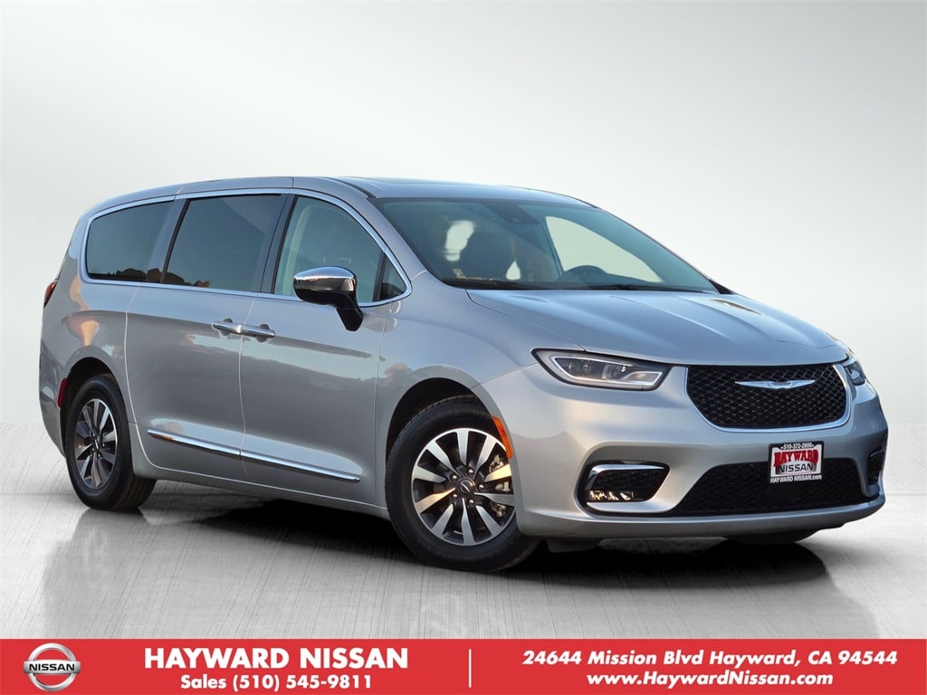 Used 2023 Chrysler Pacifica Plug-In Hybrid for sale in Hayward