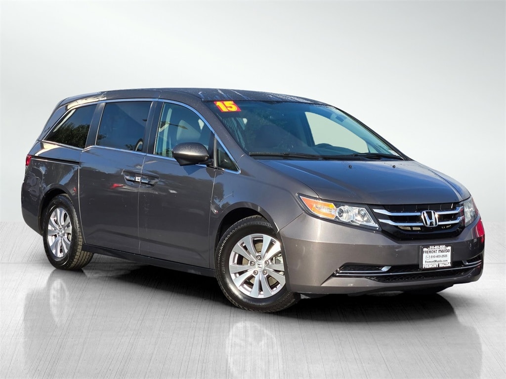 Used 2015 Honda Odyssey for sale in Newark