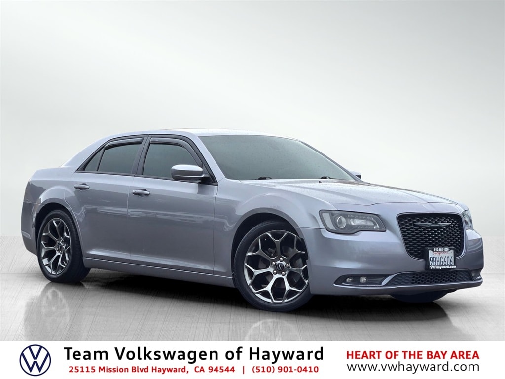 Used 2017 Chrysler 300 for sale in Hayward