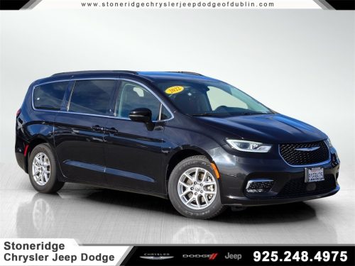 Used 2022 Chrysler Pacifica for sale in Pleasanton
