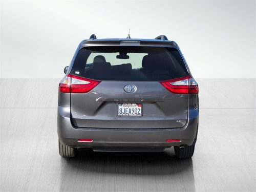 08e6761870395745813a8fb81ede71d9x