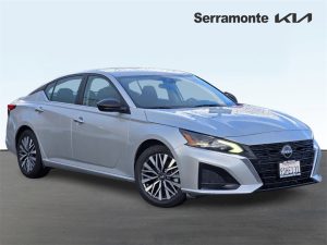 Used 2024 Nissan Altima for sale in Colma