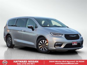 Used 2023 Chrysler Pacifica Plug-In Hybrid for sale in Hayward