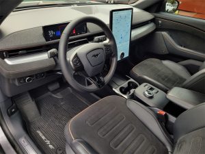 23ffc49c7ce195c58b25e33459915183x