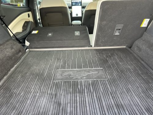 256c3a3d28b462f864c3c26d853ce69bx