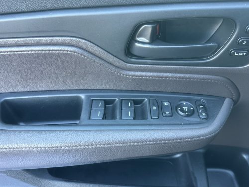 557c23b9ea362bb2720568b969acdd03x