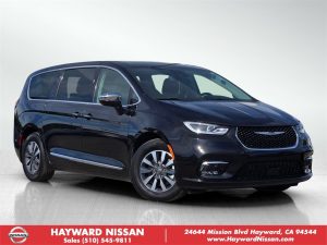 Used 2022 Chrysler Pacifica Hybrid for sale in Hayward