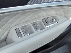 7f6dafaaa0f68306545512322863b968x