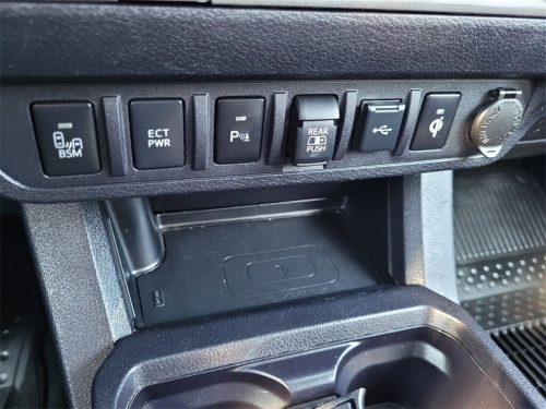 8808f8b2d6f26a0b779f31f2769799bax