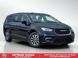 Used 2022 Chrysler Pacifica Hybrid for sale in Hayward