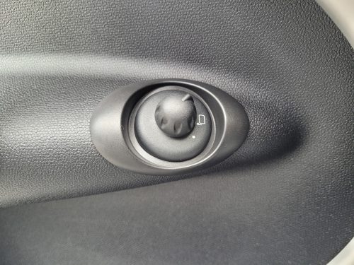 ad4031f3688d2d6467d6f1cec1e5d63bx