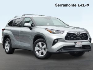 Used 2024 Toyota Highlander for sale in Colma