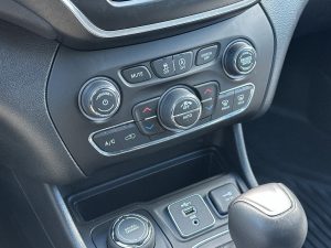 d0e432a15d194c476d7cb0a584322956x