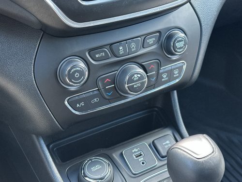 d0e432a15d194c476d7cb0a584322956x