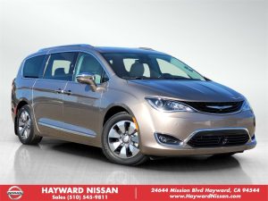 Used 2018 Chrysler Pacifica Hybrid for sale in Hayward