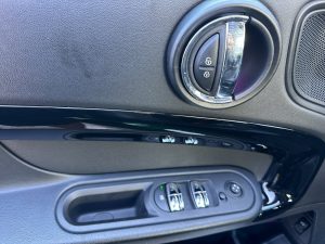 f1d19520477883216a6d0a3d99944181x